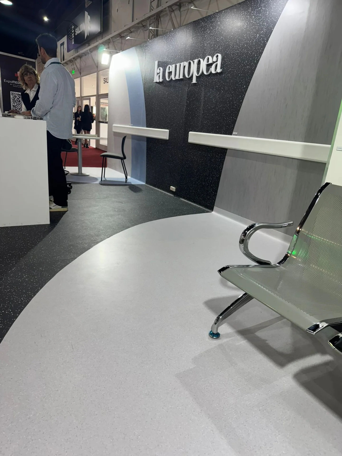 Diseño y construcción del stand de La Europea para Expomedical 2025